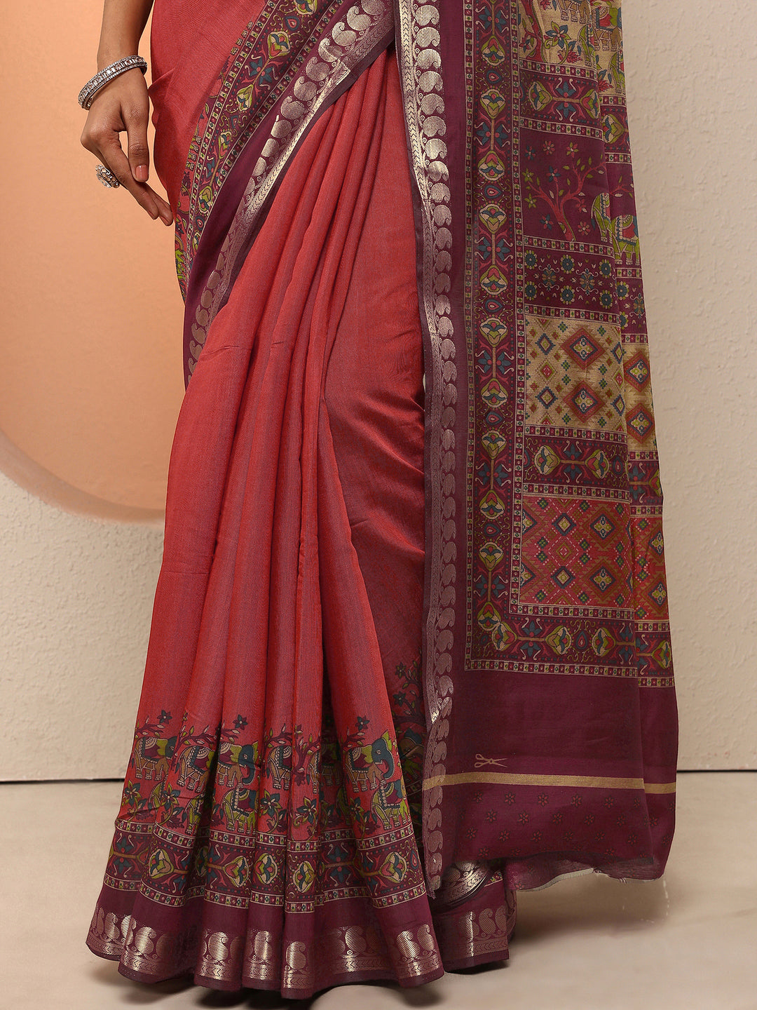 Rust Printed Silk Blend Saree With Unstitched Blouse Piece
