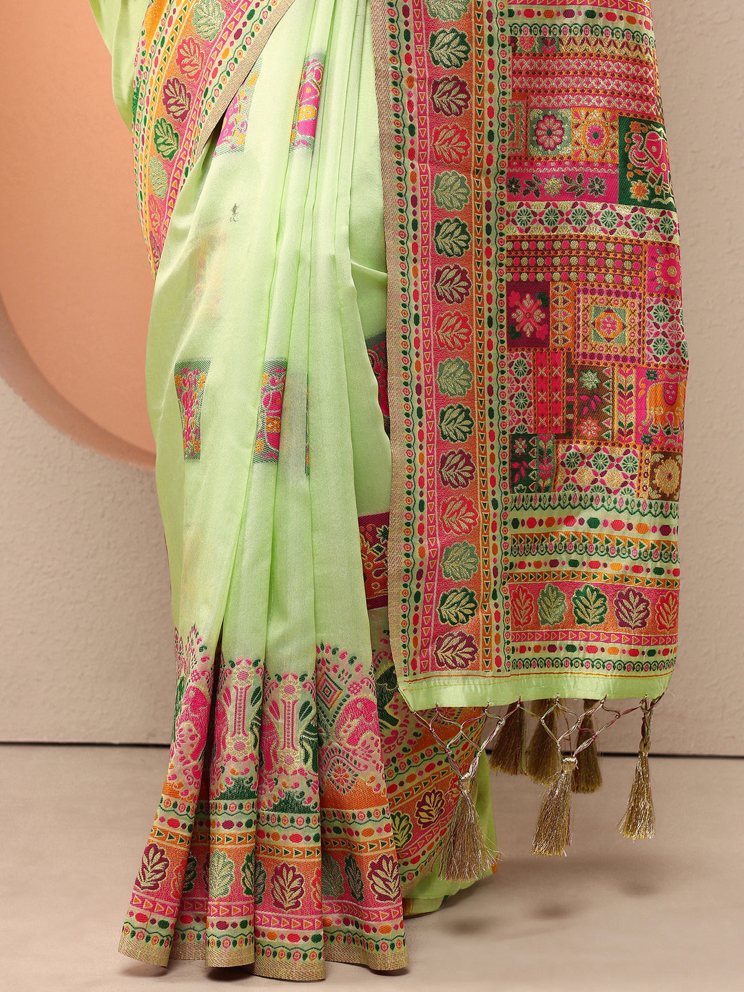 Green Woven Design Silk Blend Saree With Unstitched Blouse Piece