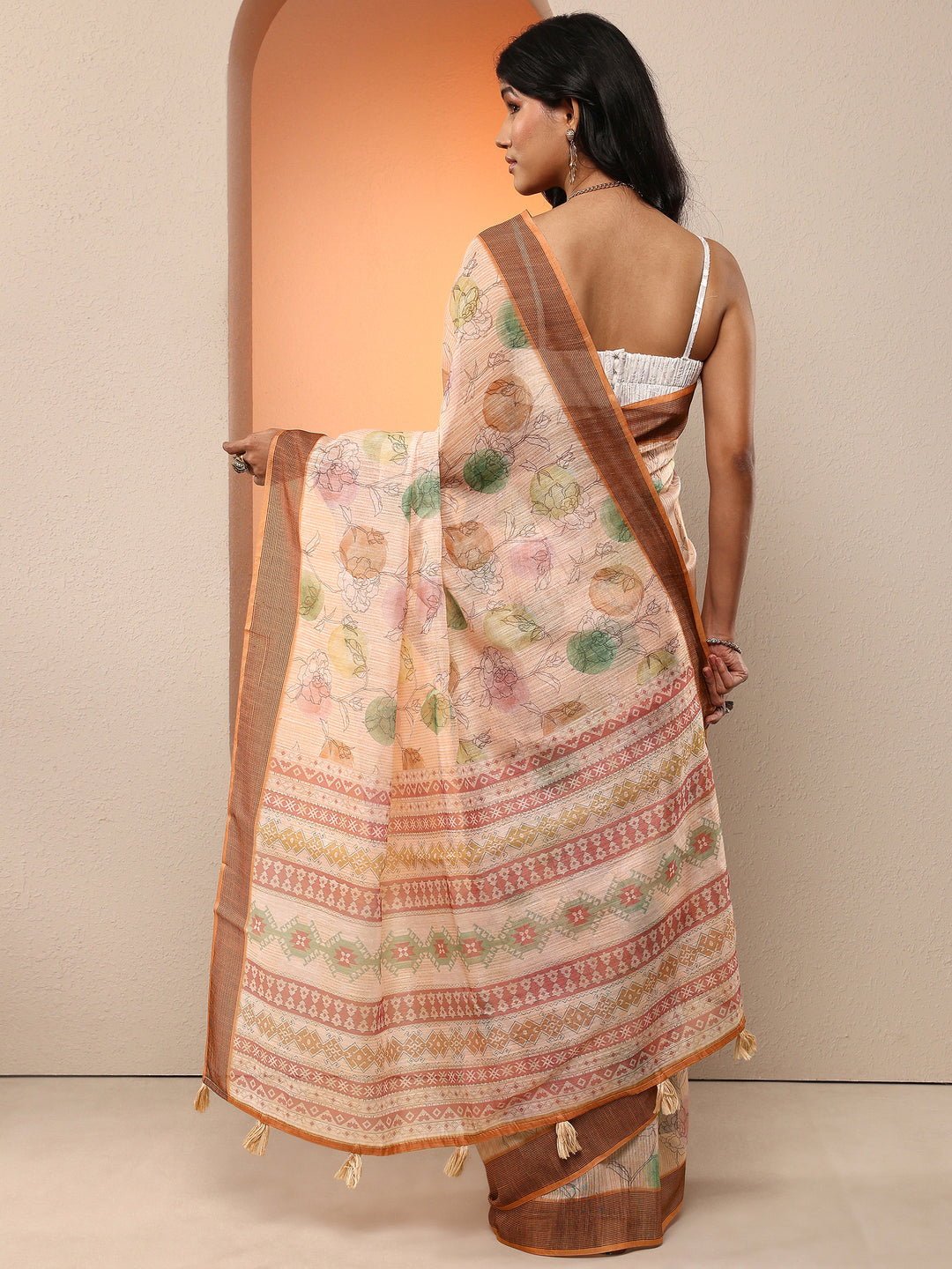 Peach Printed Linen Saree With Unstitched Blouse Piece