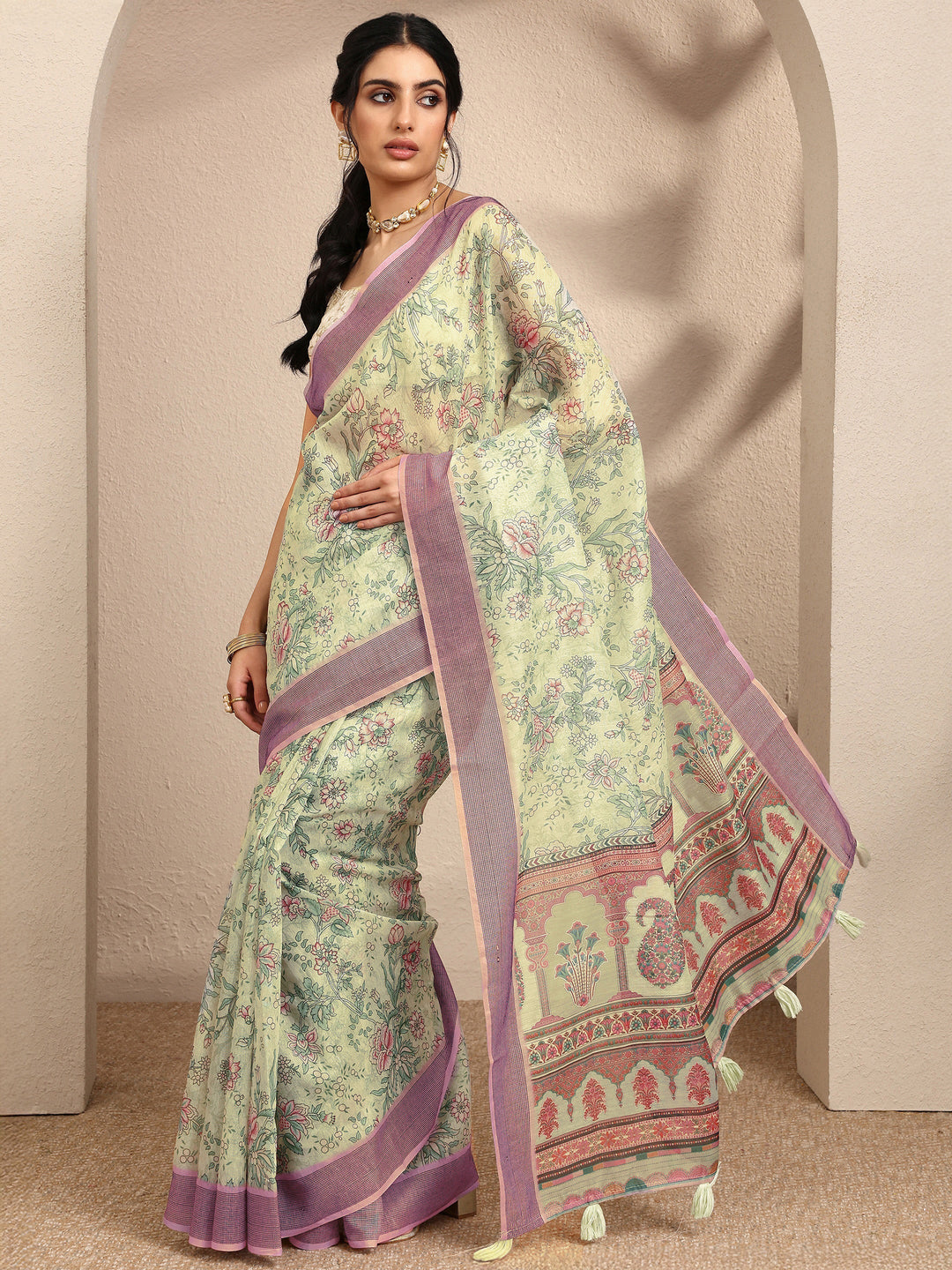 Green Printed Linen Saree With Unstitched Blouse Piece