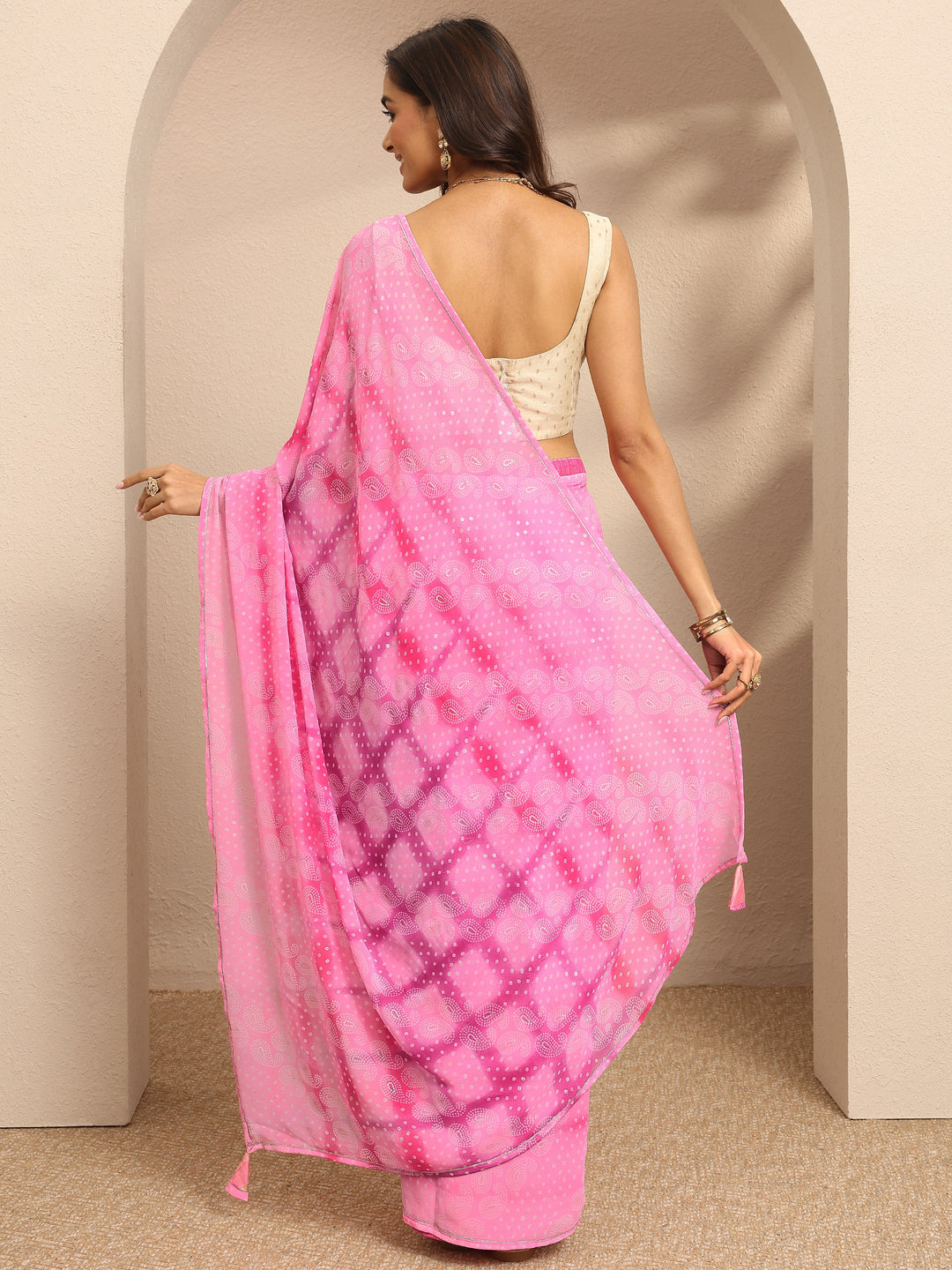 Pink Bandhani Printed Georgette Saree With Unstitched Blouse Piece