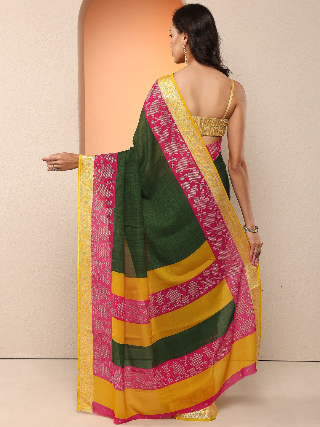 Green Printed Georgette Saree With Unstitched Blouse Piece