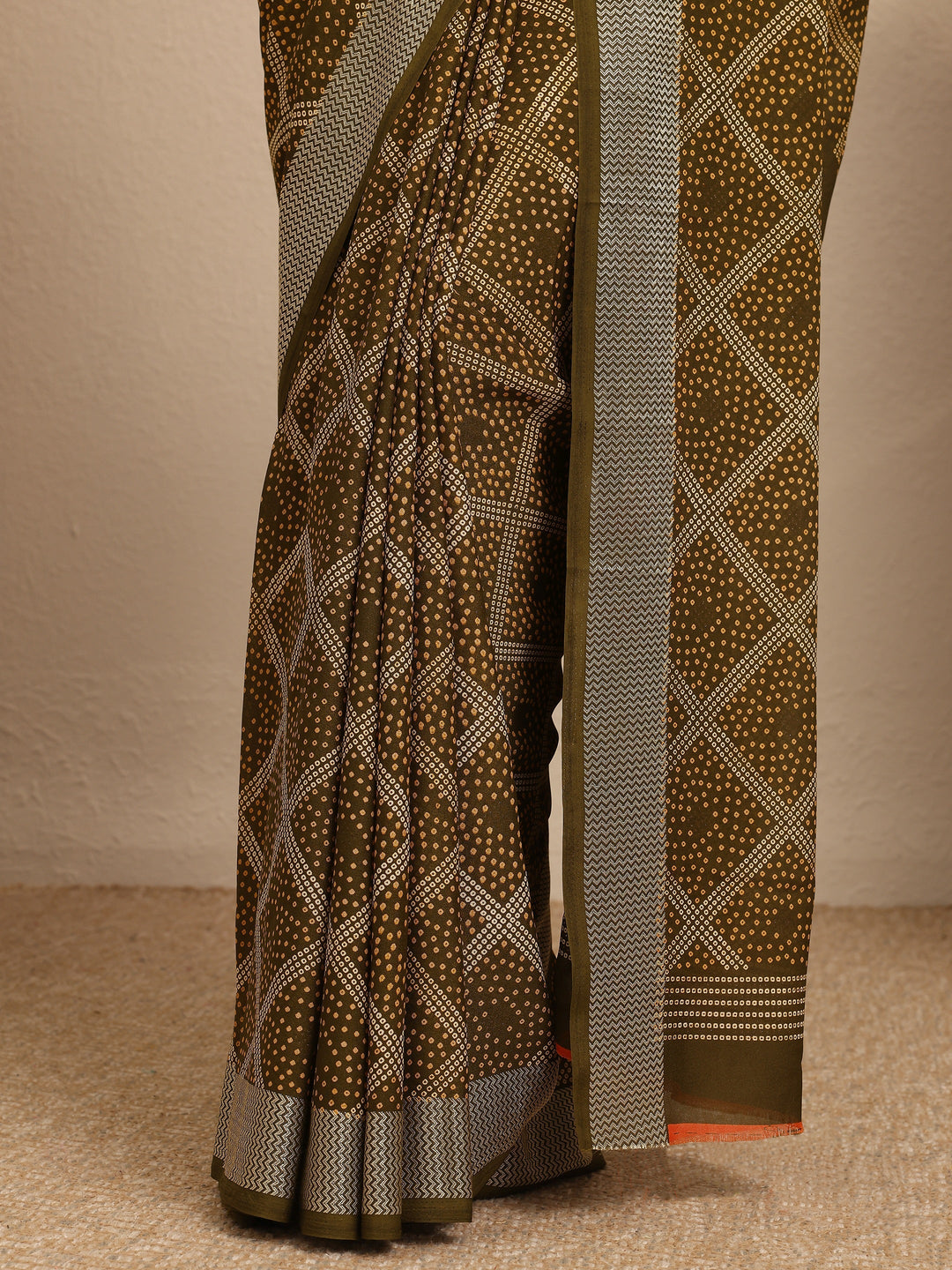 Green Bandhani Printed Georgette Saree With Unstitched Blouse Piece
