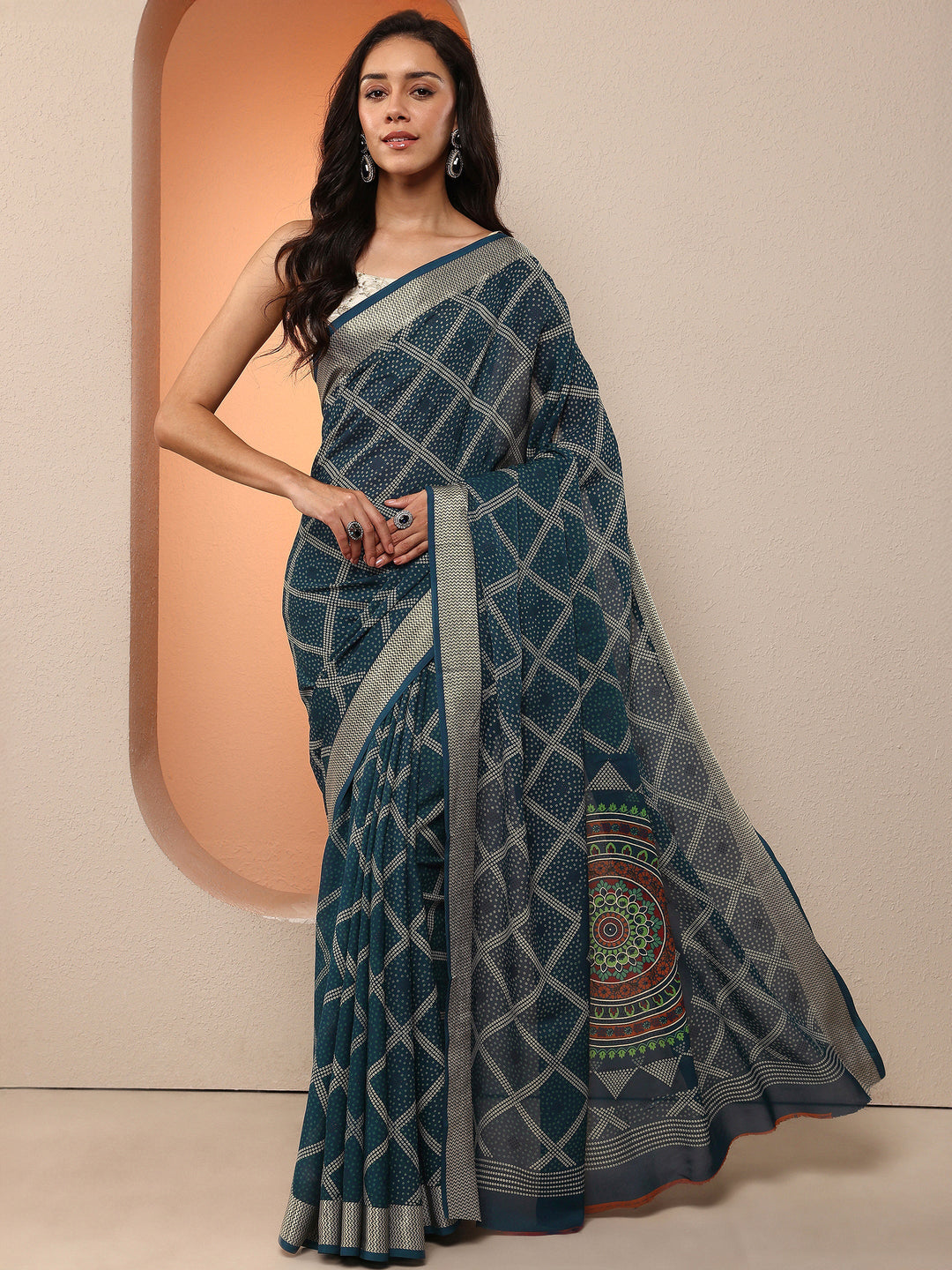 Navy Blue Bandhani Printed Georgette Saree With Unstitched Blouse Piece