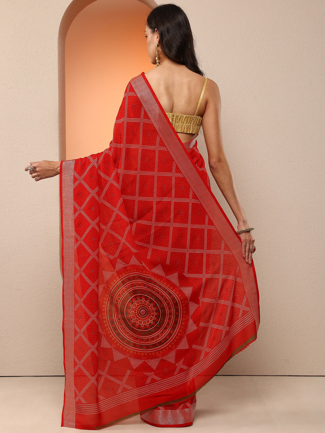 Red Bandhani Printed Georgette Saree With Unstitched Blouse Piece