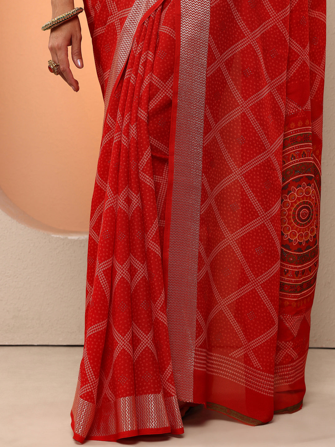 Red Bandhani Printed Georgette Saree With Unstitched Blouse Piece