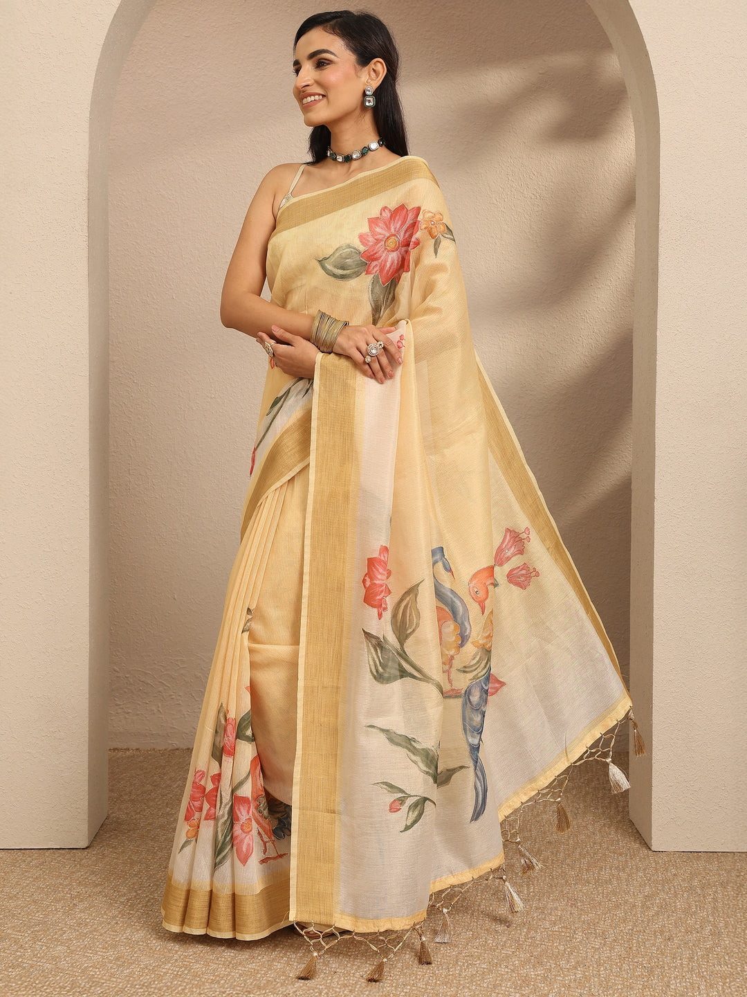 Yellow Embellished Silk Blend Saree With Unstitched Blouse Piece