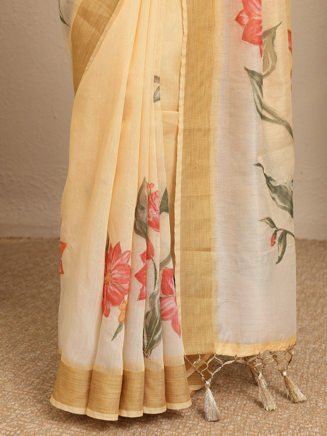Yellow Embellished Silk Blend Saree With Unstitched Blouse Piece