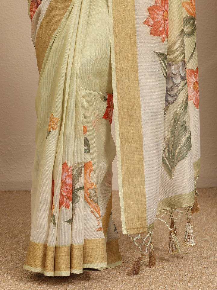 Green Embellished Silk Blend Saree With Unstitched Blouse Piece