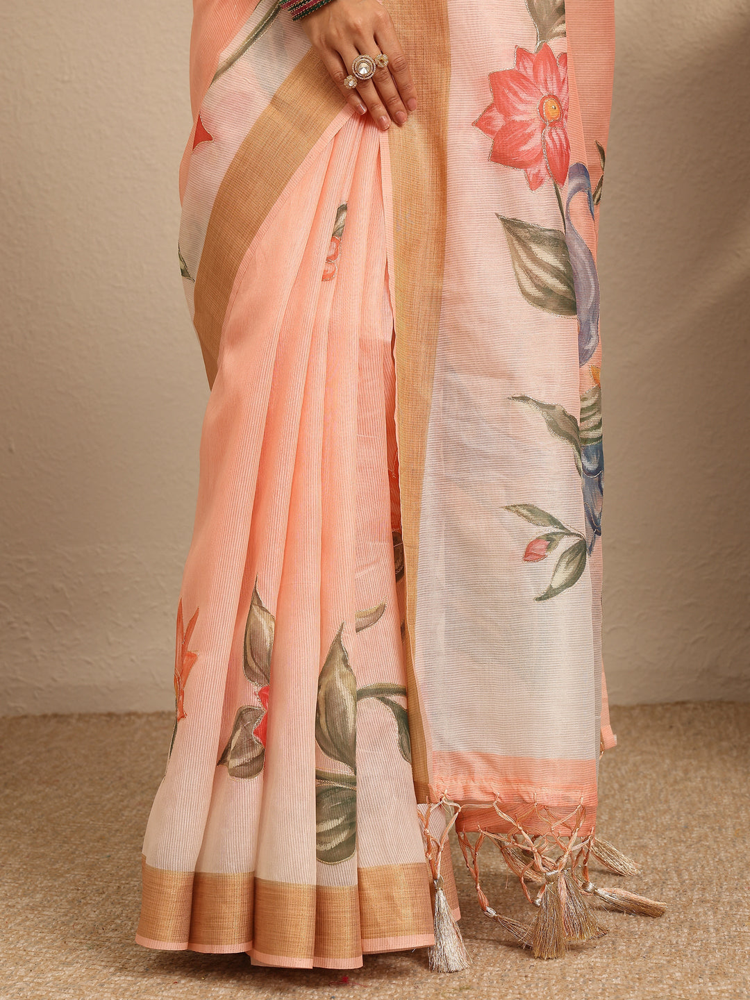 Coral Embellished Silk Blend Saree With Unstitched Blouse Piece