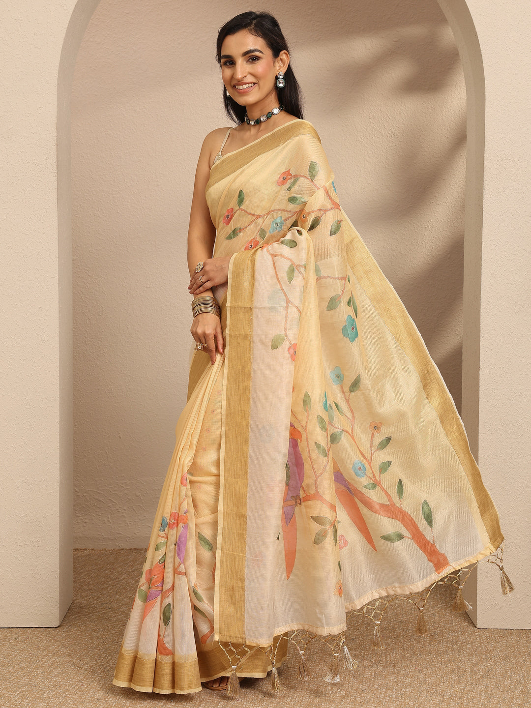 Yellow Embellished Silk Blend Saree With Unstitched Blouse Piece