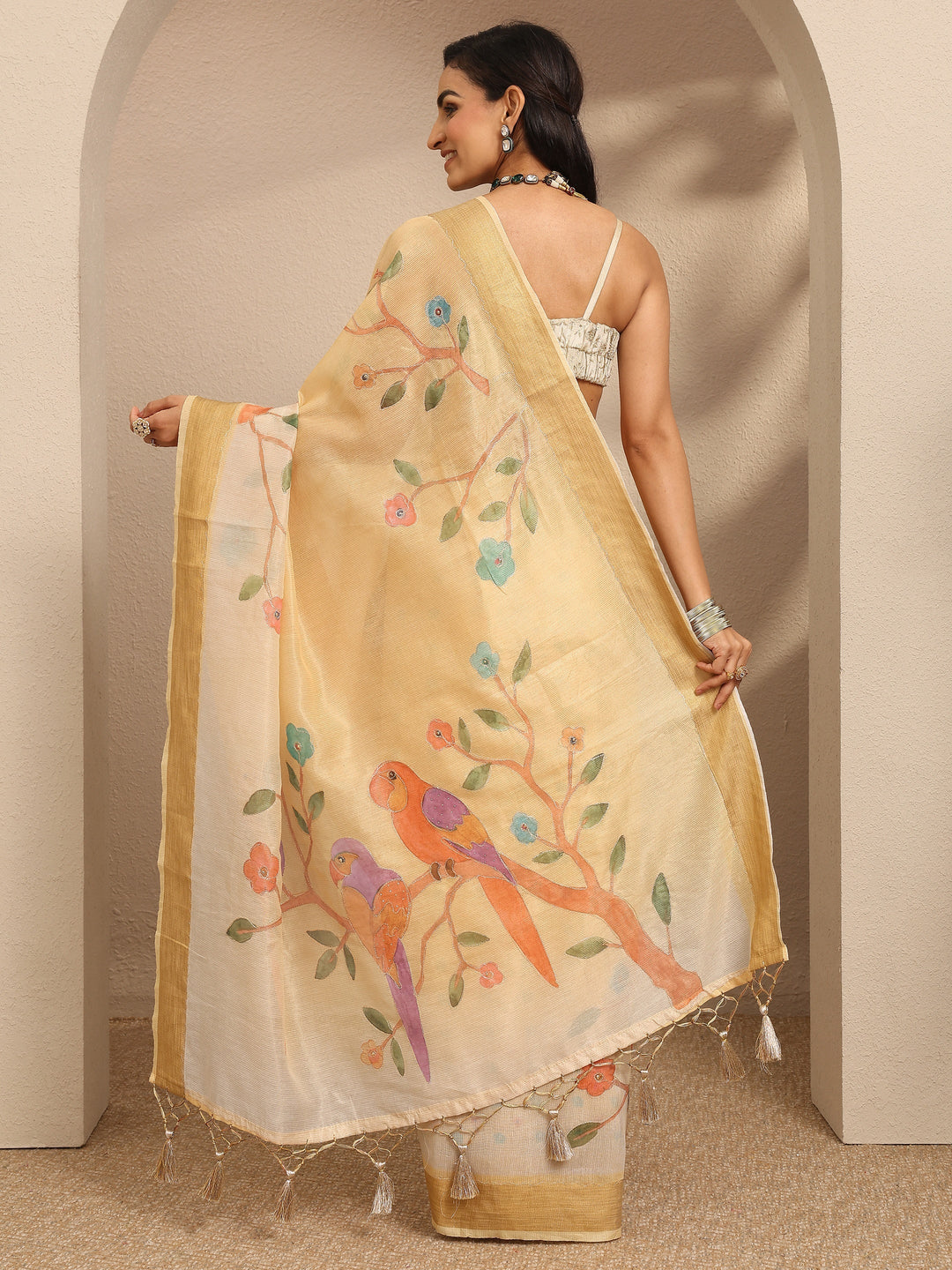 Yellow Embellished Silk Blend Saree With Unstitched Blouse Piece