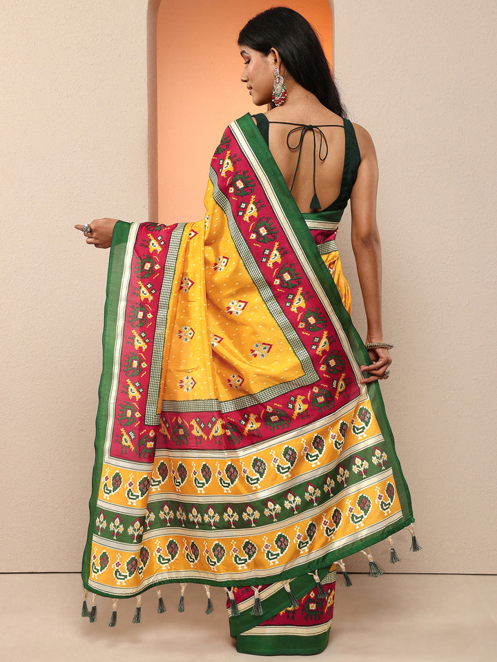 Mustard Printed Silk Blend Saree With Unstitched Blouse Piece