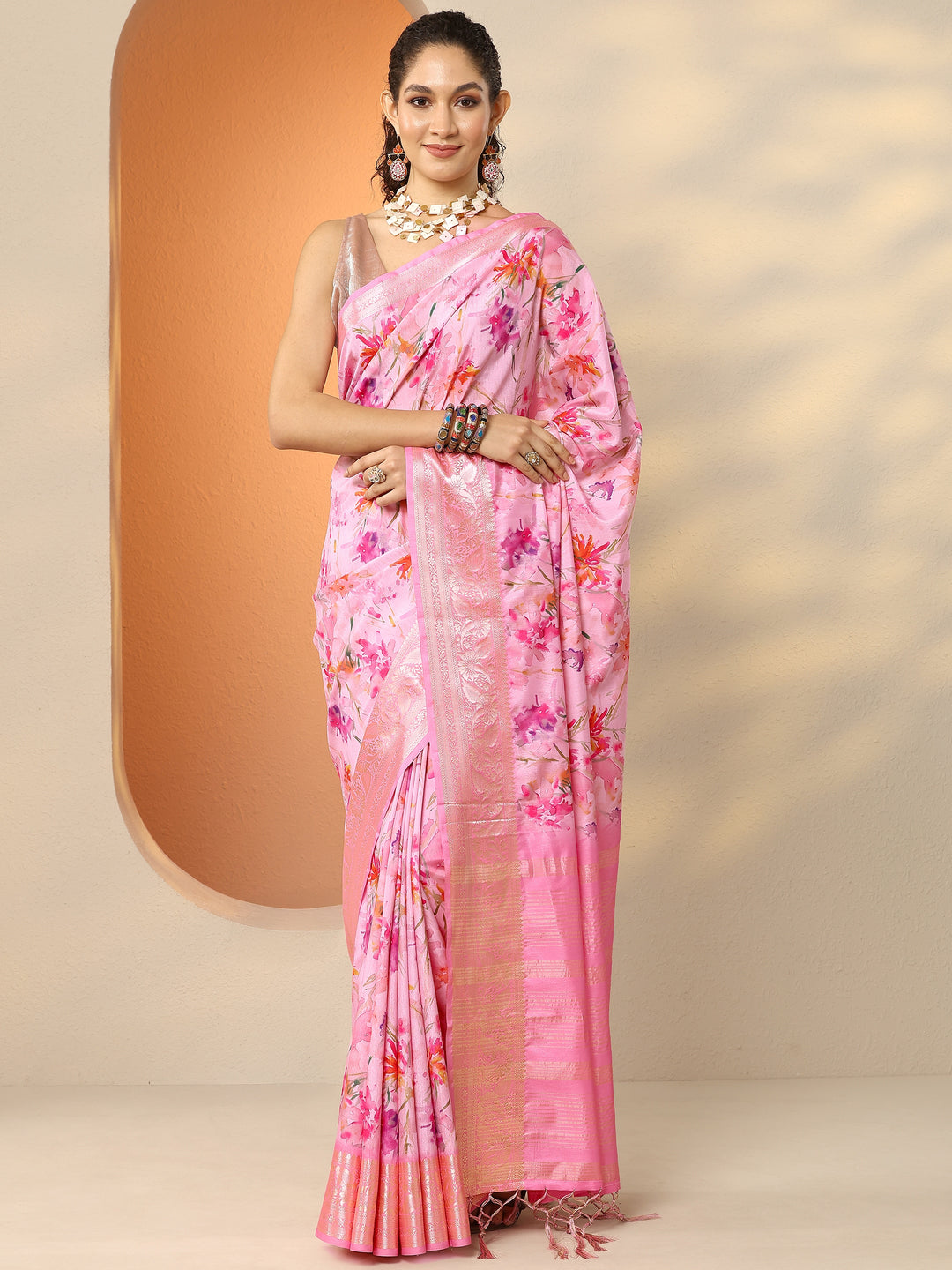 Pink Printed Silk Blend Saree With Unstitched Blouse Piece