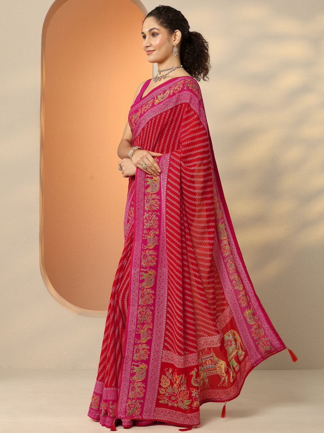 Red Printed Georgette Saree With Unstitched Blouse Piece
