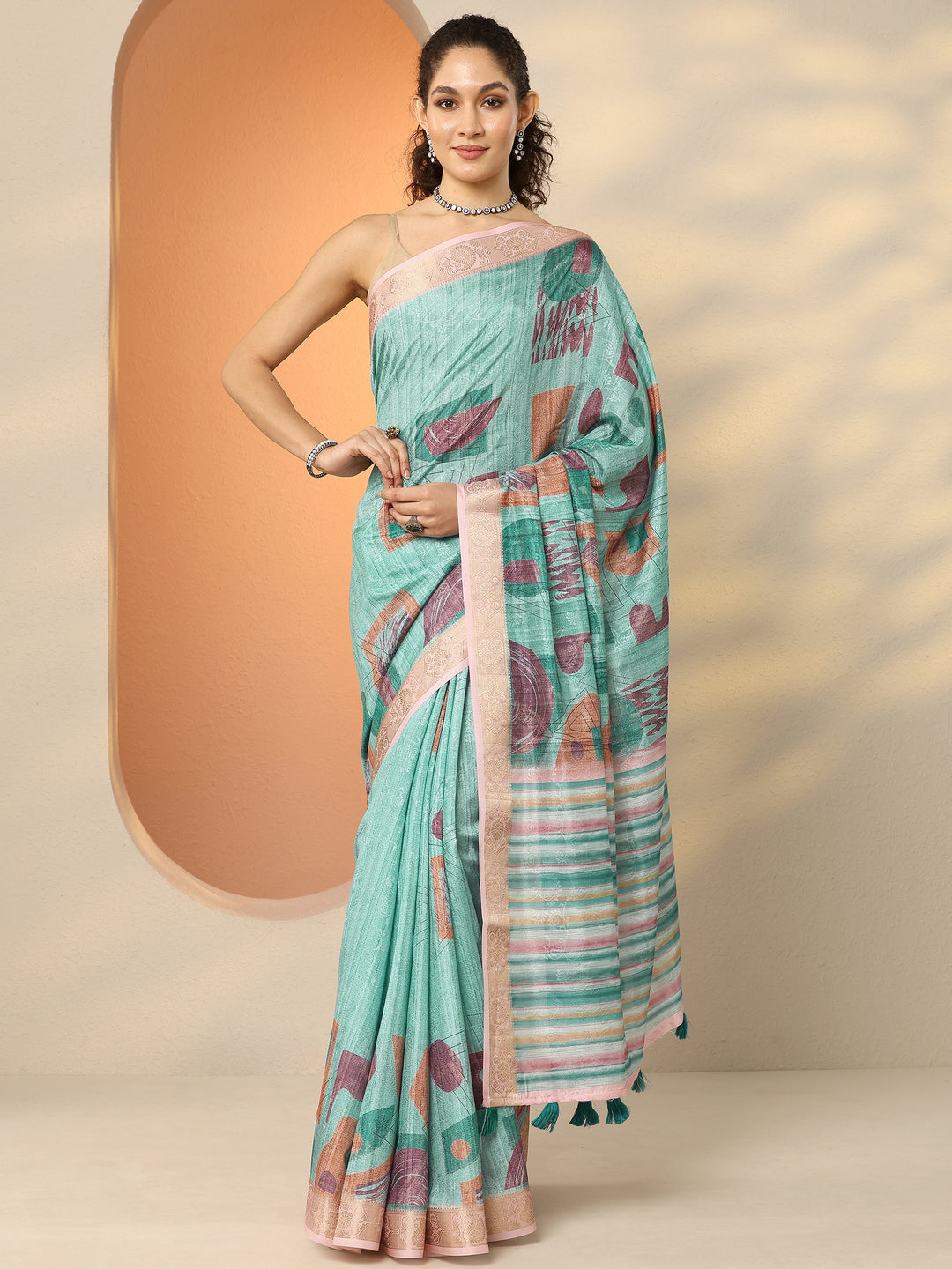 Blue Geometric Printed Silk Blend Saree With Unstitched Blouse Piece