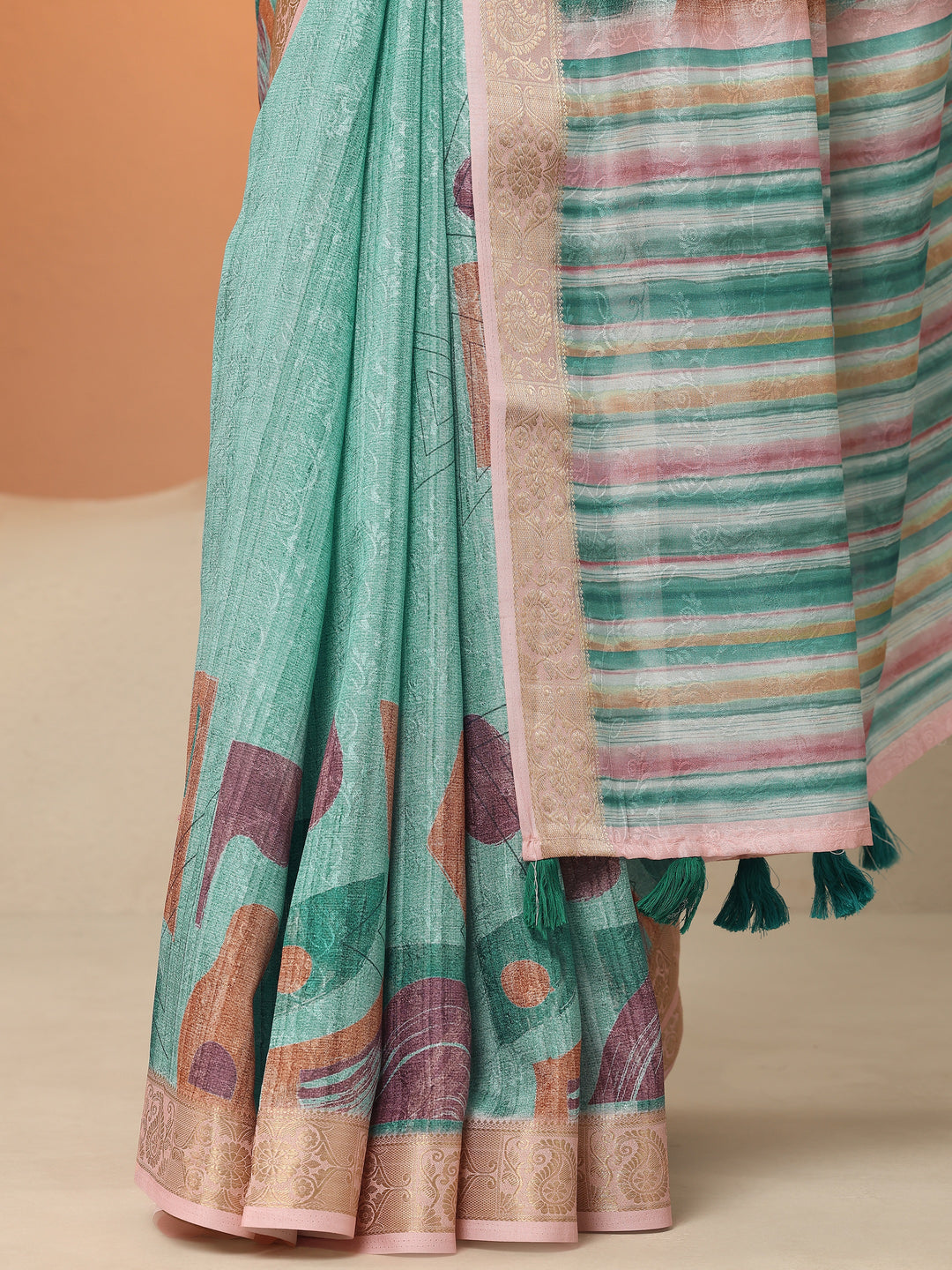 Blue Geometric Printed Silk Blend Saree With Unstitched Blouse Piece