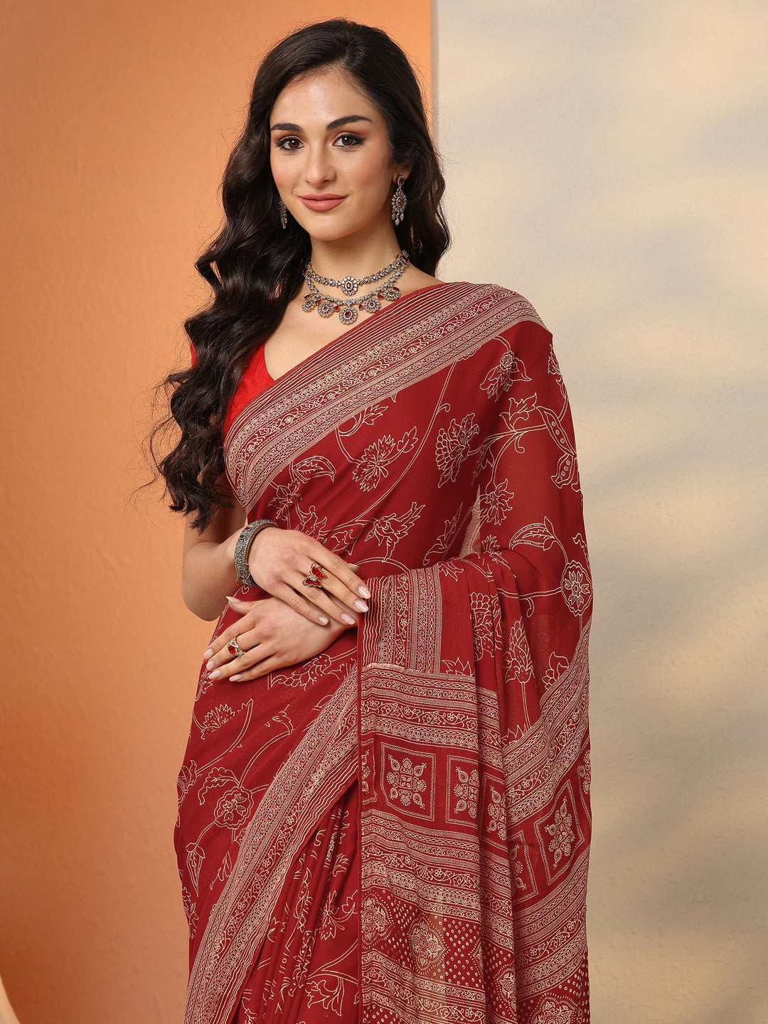 Red Printed Georgette Saree With Unstitched Blouse Piece