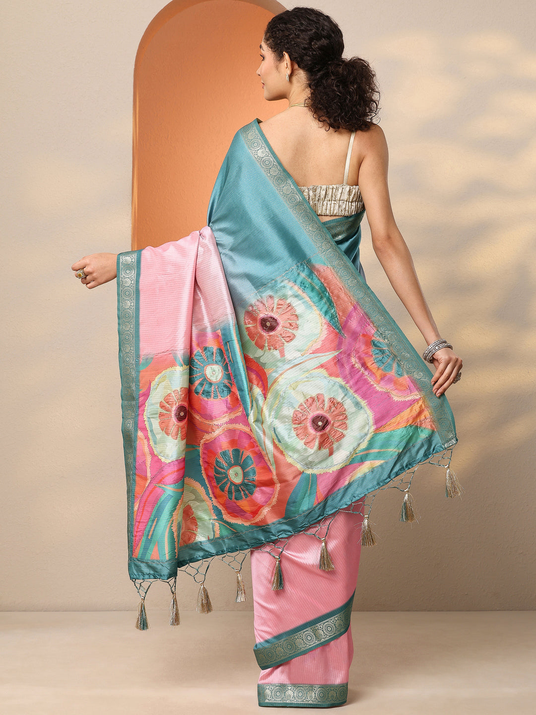 Lavender Embellished Silk Blend Saree With Unstitched Blouse Piece
