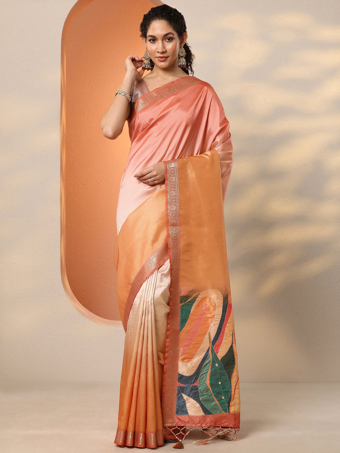 Peach Embellished Silk Blend Saree With Unstitched Blouse Piece