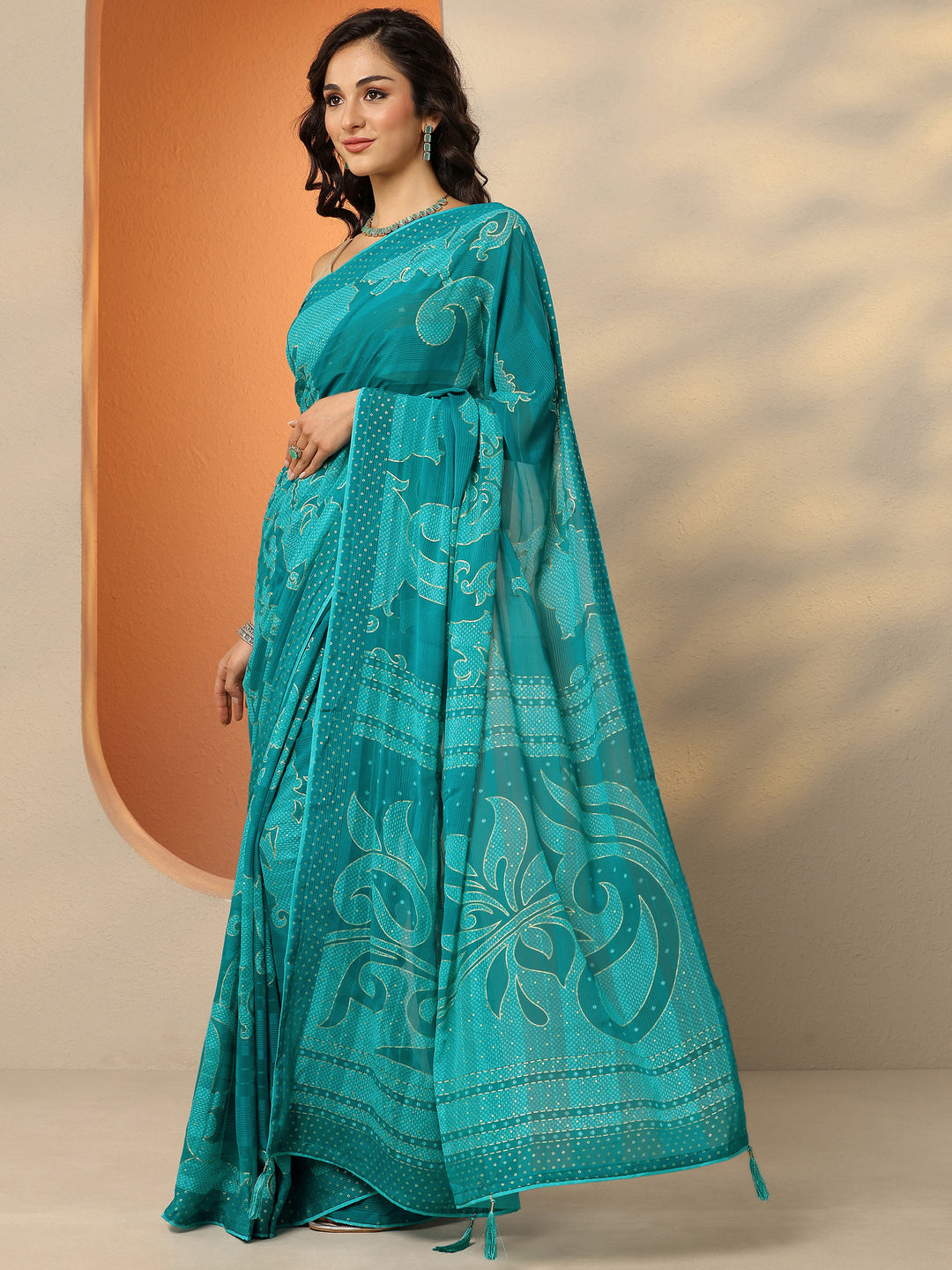 Green Bandhani Printed Georgette Saree With Unstitched Blouse Piece