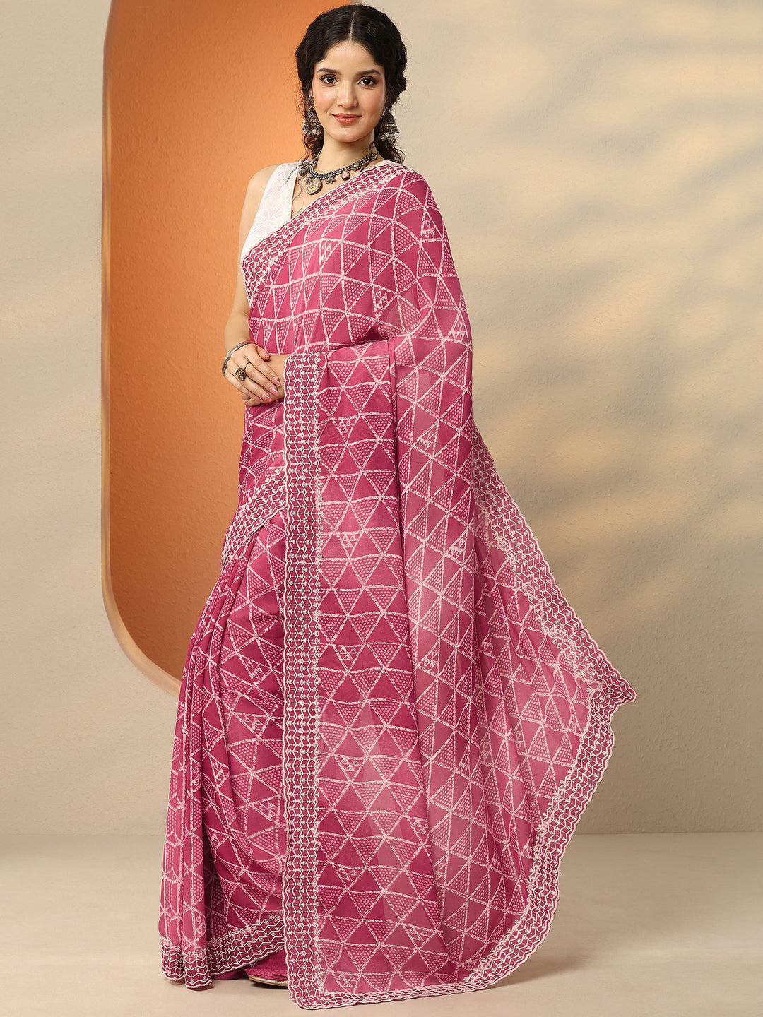 Pink Bandhani Printed Georgette Saree With Unstitched Blouse Piece