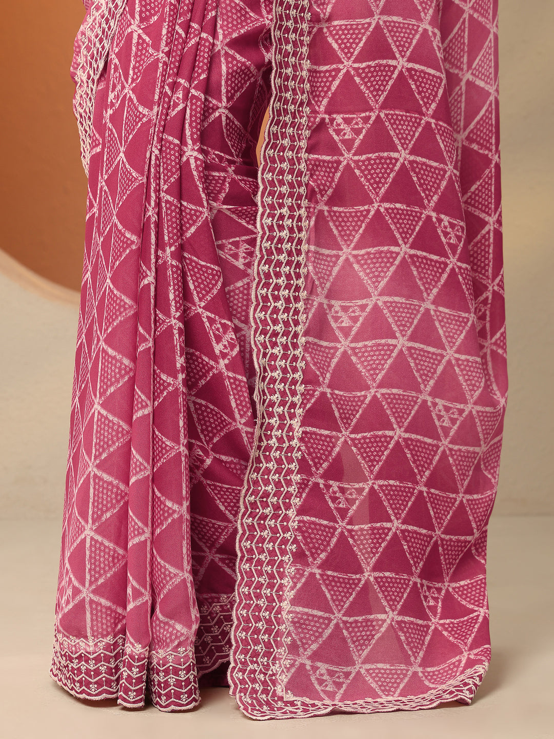 Pink Bandhani Printed Georgette Saree With Unstitched Blouse Piece