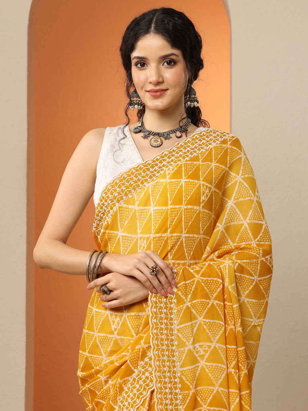 Mustard Bandhani Printed Georgette Saree With Unstitched Blouse Piece