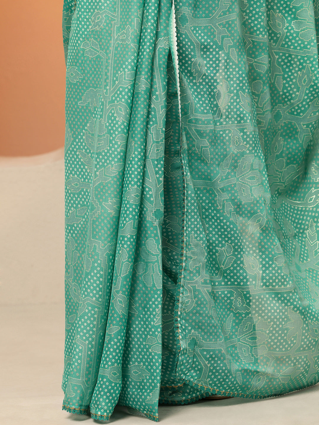 Green Bandhani Printed Georgette Saree With Unstitched Blouse Piece