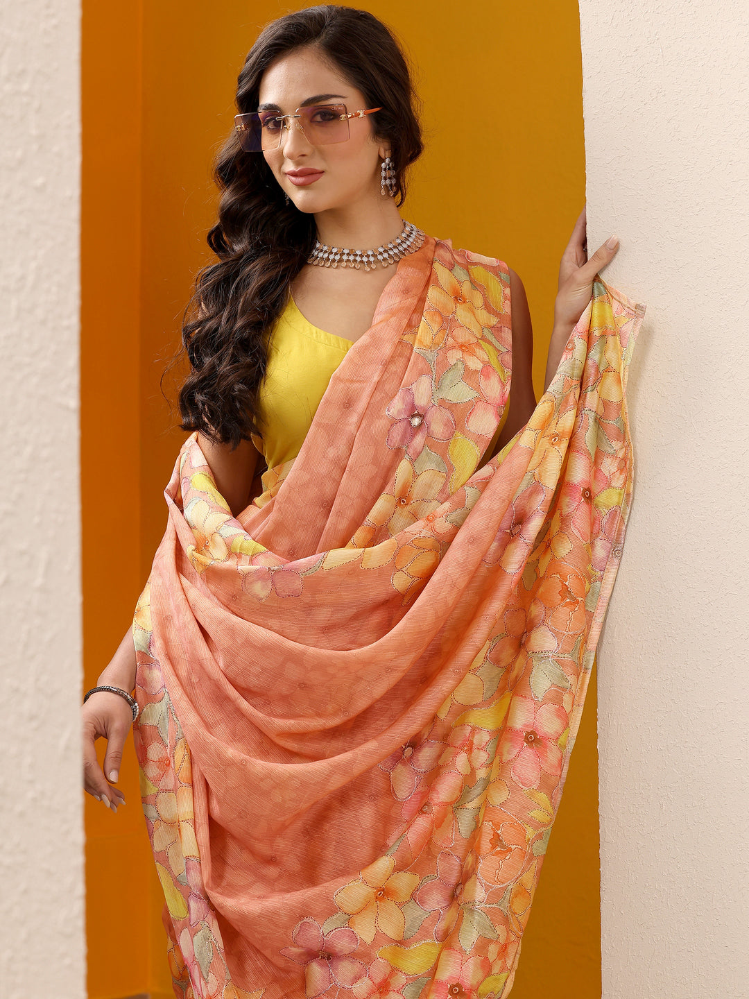 Peach Printed Silk Blend Saree With Unstitched Blouse Piece