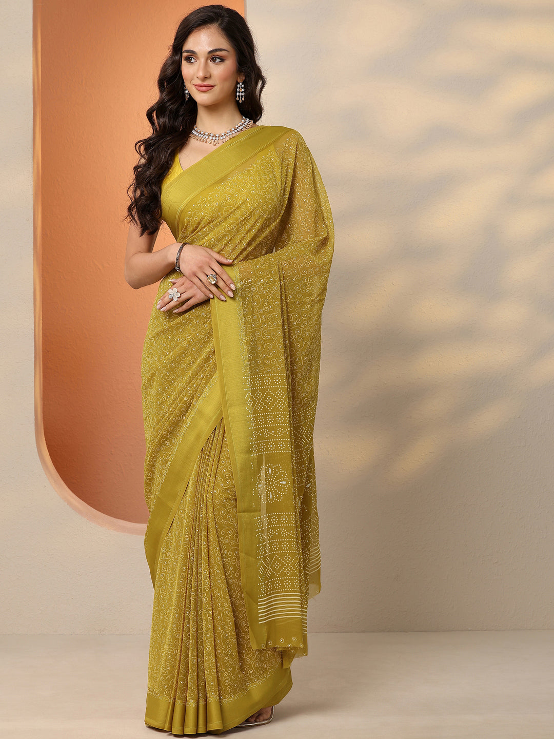 Green Bandhani Printed Georgette Saree With Unstitched Blouse Piece