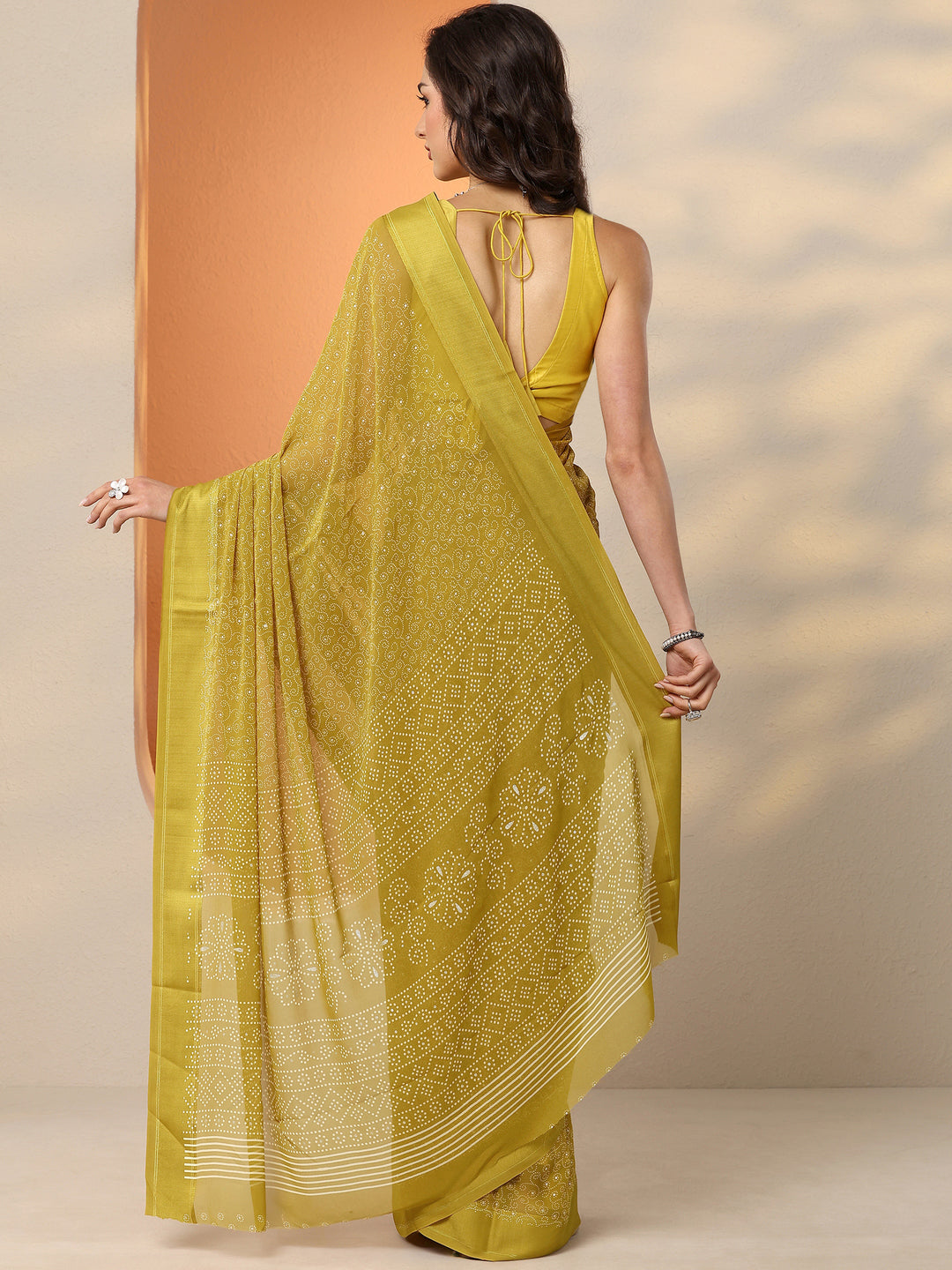 Green Bandhani Printed Georgette Saree With Unstitched Blouse Piece