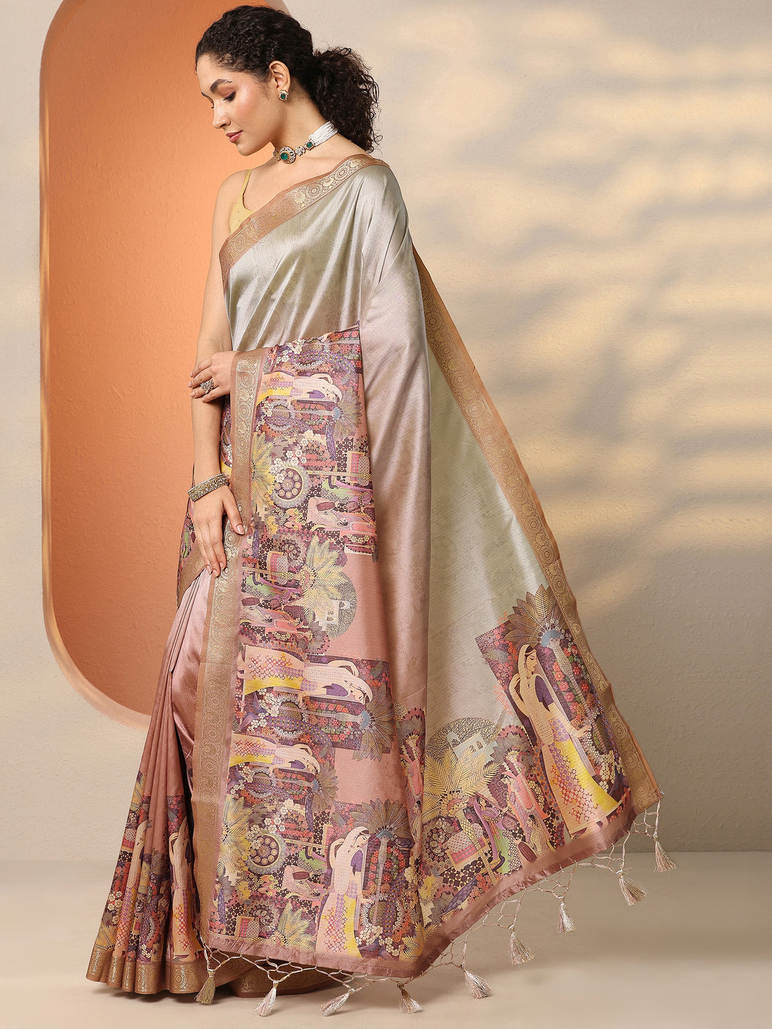 Peach Tribal Printed Silk Blend Saree With Unstitched Blouse Piece