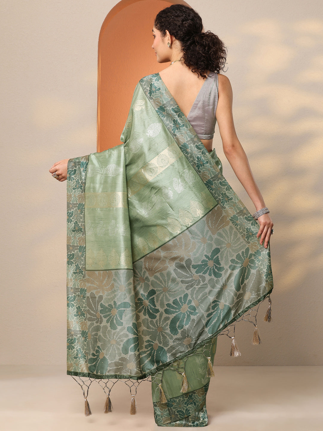 Green Printed Silk Blend Saree With Unstitched Blouse Piece