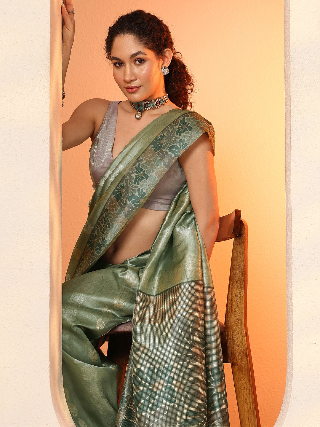 Green Printed Silk Blend Saree With Unstitched Blouse Piece