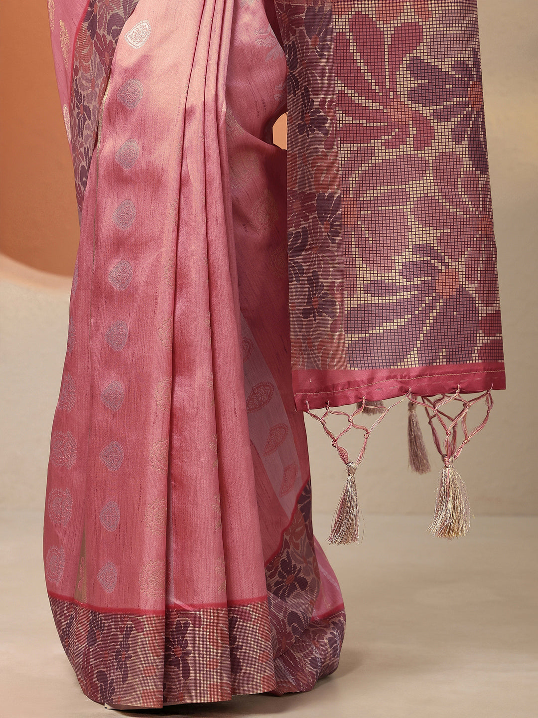 Coral Printed Silk Blend Saree With Unstitched Blouse Piece