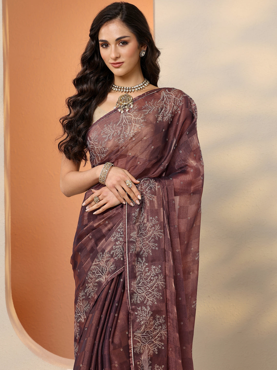 Brown Embroidered Silk Blend Saree With Unstitched Blouse Piece