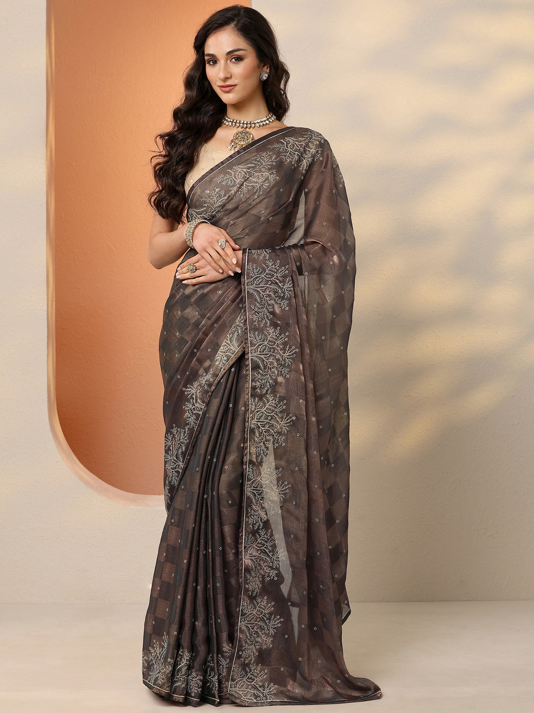 Brown Embroidered Silk Blend Saree With Unstitched Blouse Piece