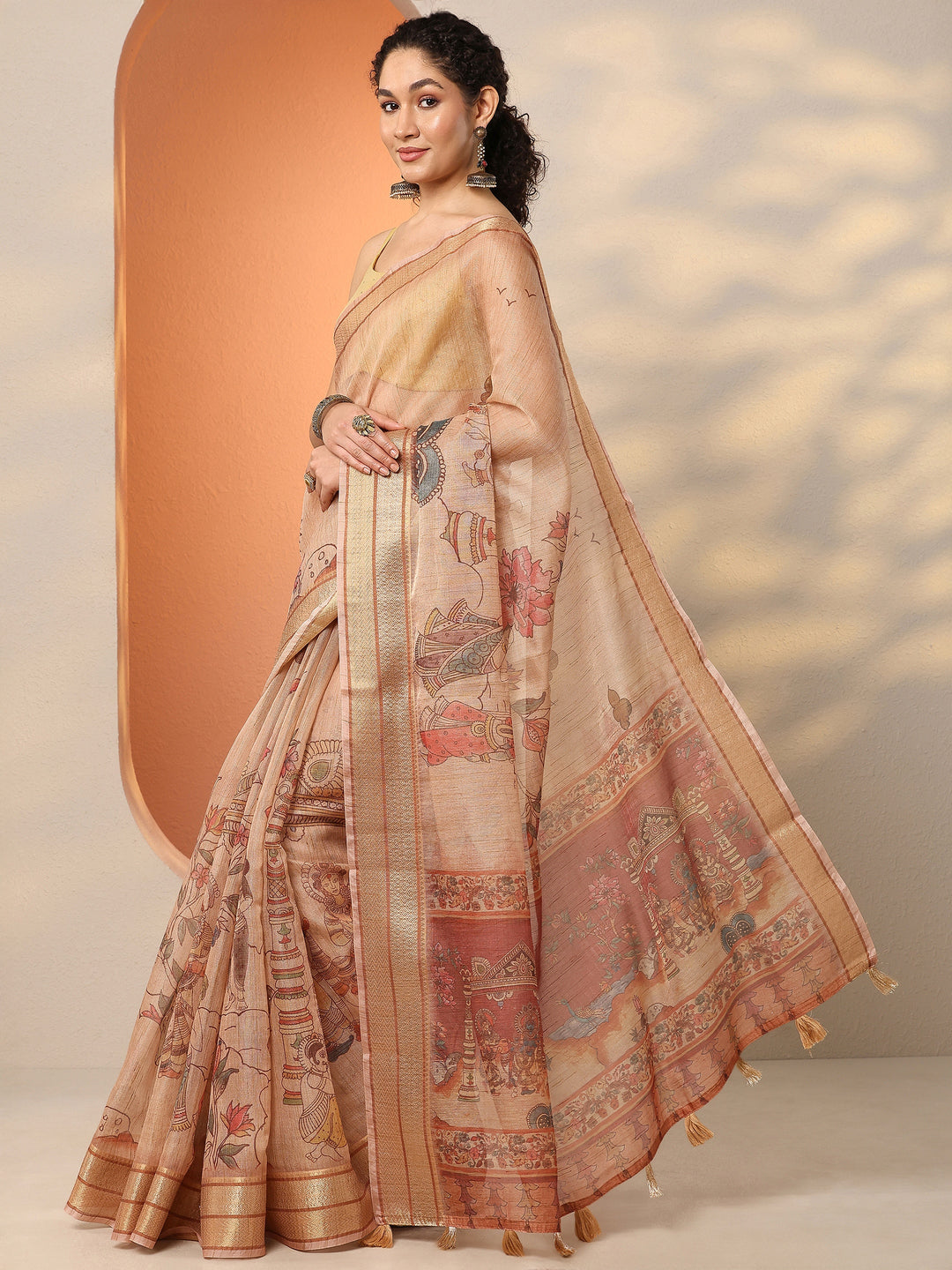 Peach Tribal Printed Silk Blend Saree With Unstitched Blouse Piece