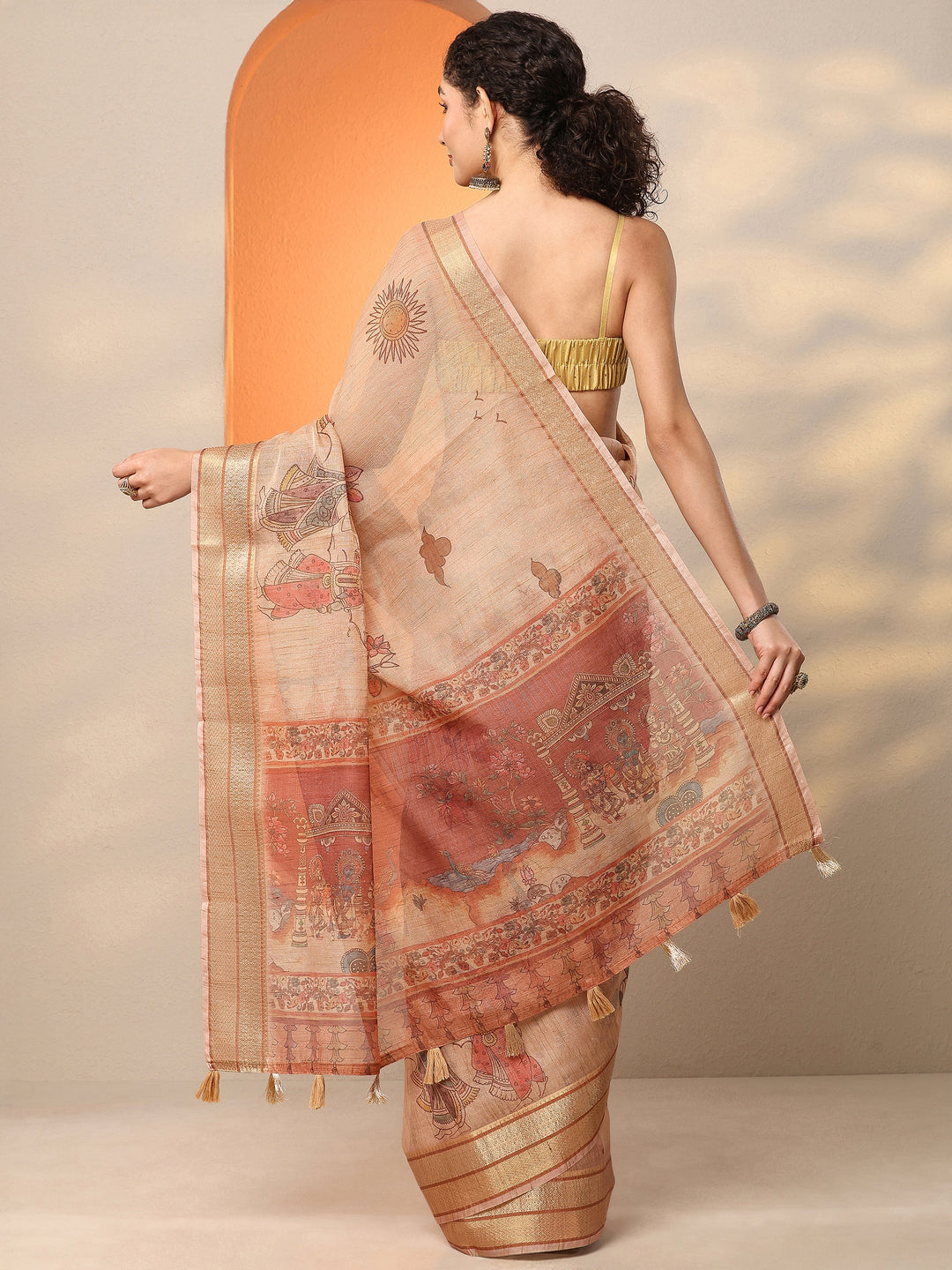 Peach Tribal Printed Silk Blend Saree With Unstitched Blouse Piece