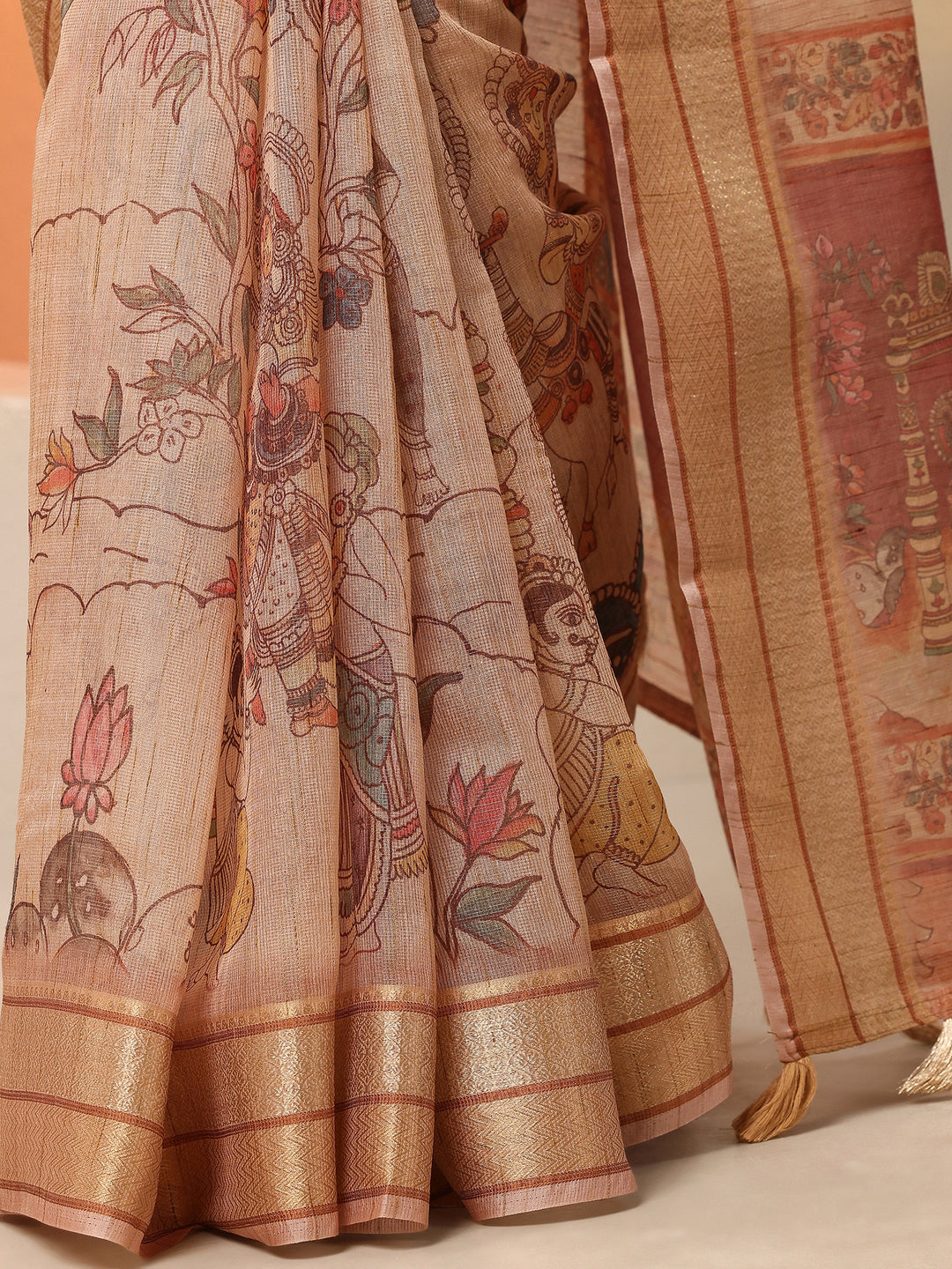 Peach Tribal Printed Silk Blend Saree With Unstitched Blouse Piece