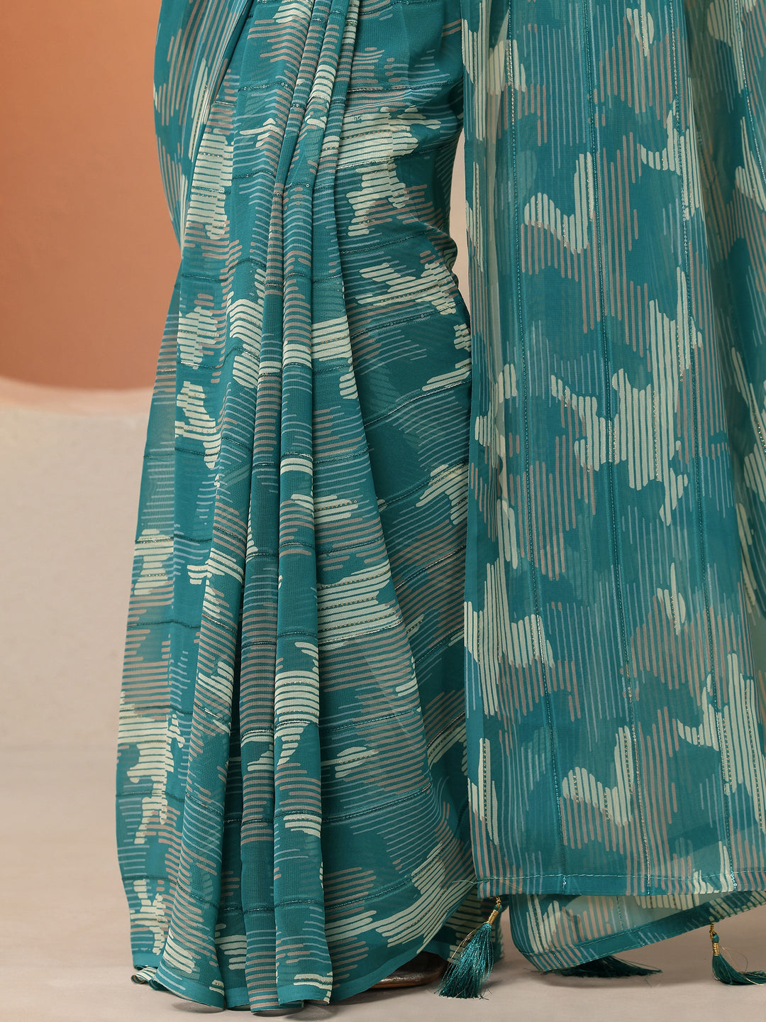 Green Printed Georgette Saree With Unstitched Blouse Piece