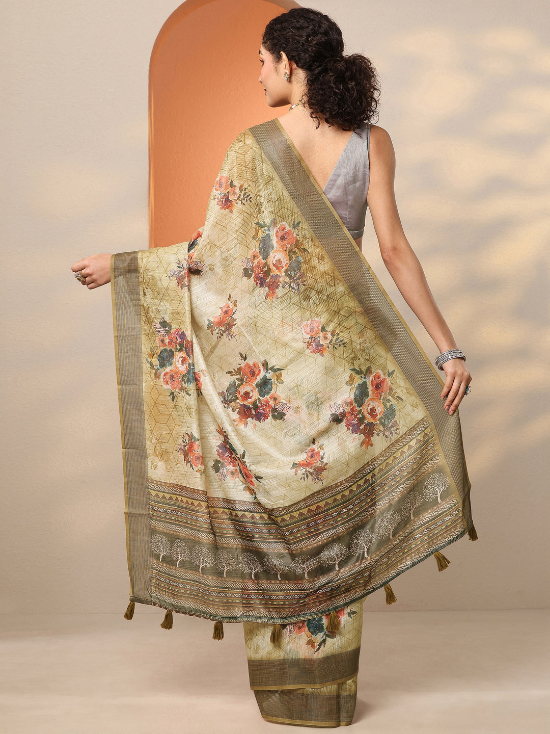 Green Printed Silk Blend Saree With Unstitched Blouse Piece