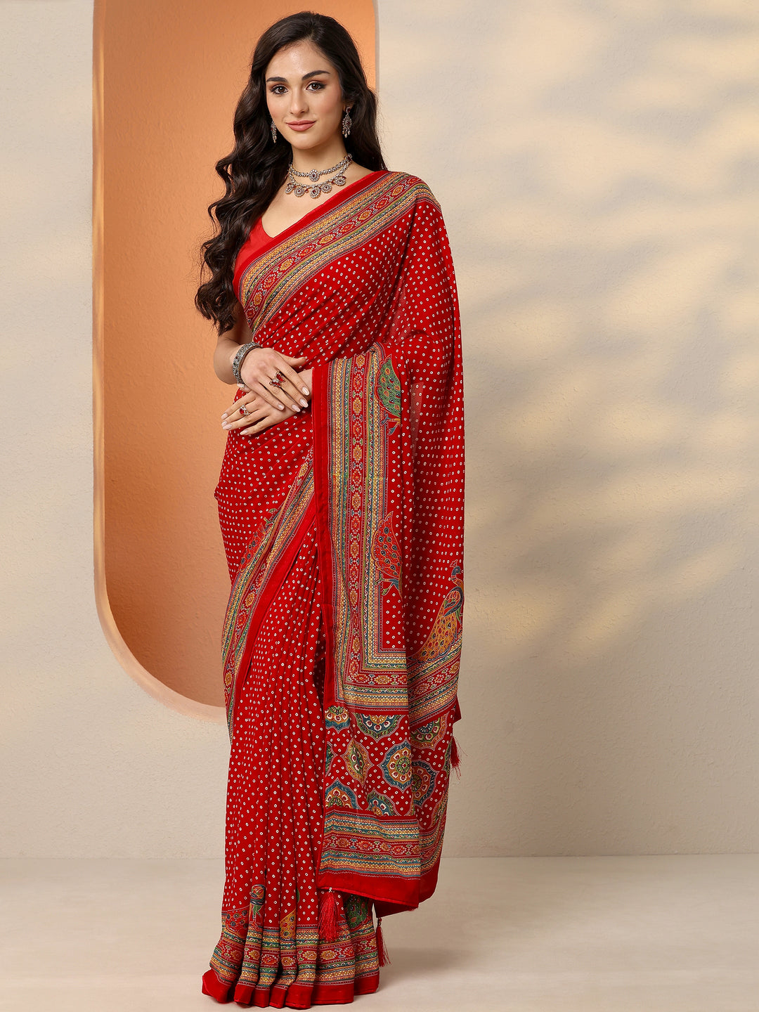 Red Bandhani Printed Silk Blend Saree With Unstitched Blouse Piece