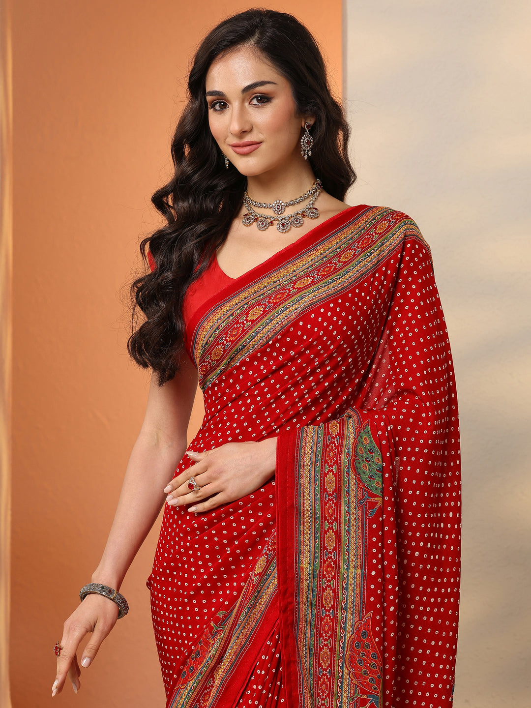 Red Bandhani Printed Silk Blend Saree With Unstitched Blouse Piece