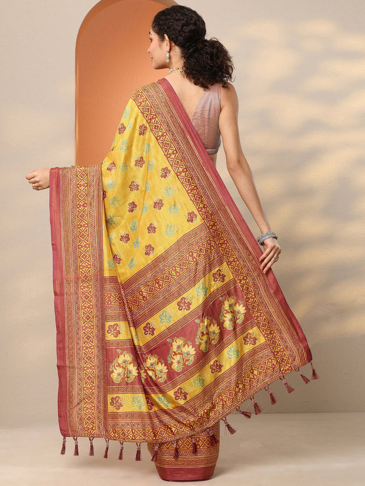 Mustard Printed Silk Blend Saree With Unstitched Blouse Piece