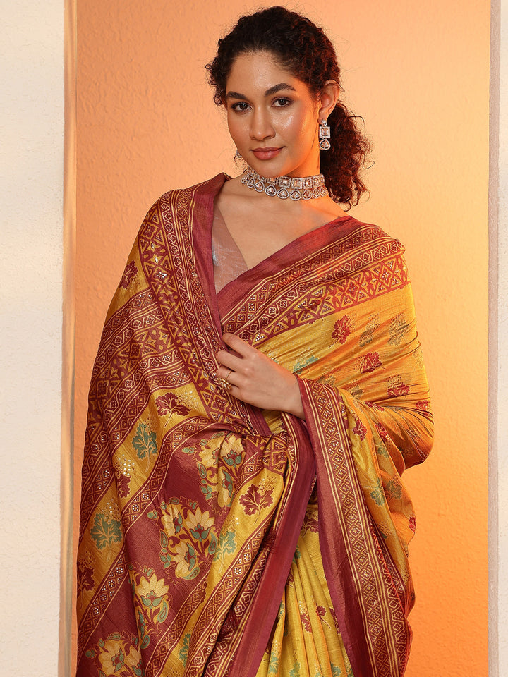 Mustard Printed Silk Blend Saree With Unstitched Blouse Piece