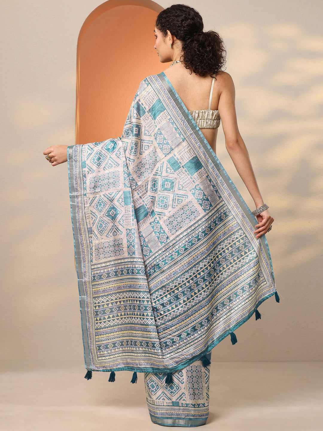 Green Printed Silk Blend Saree With Unstitched Blouse Piece