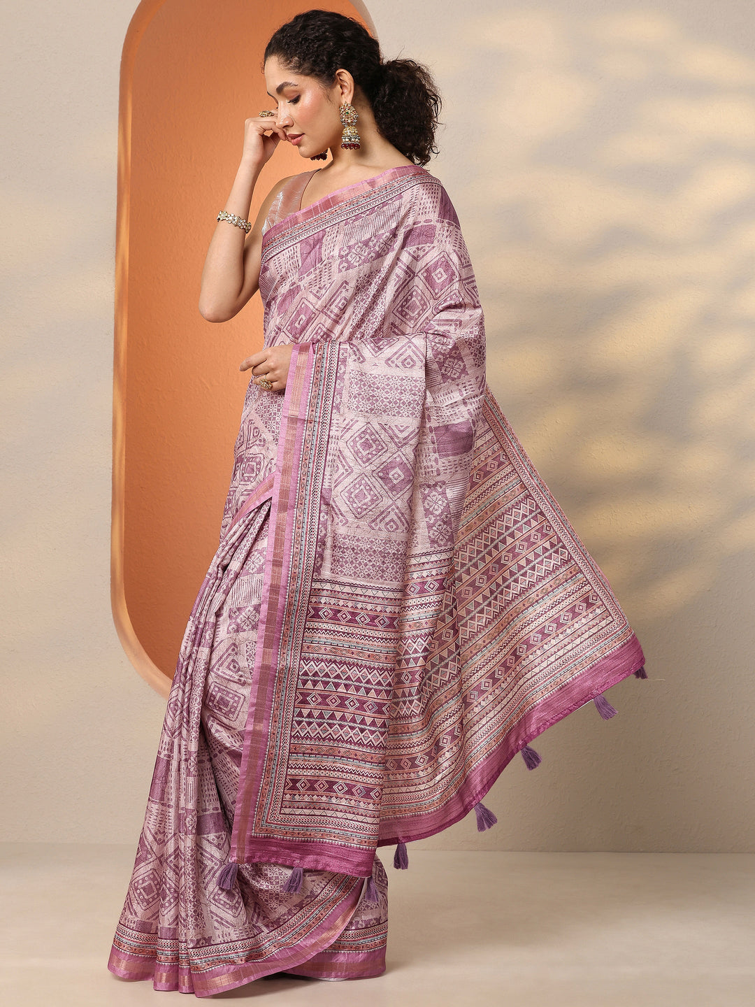 Lavender Printed Silk Blend Saree With Unstitched Blouse Piece