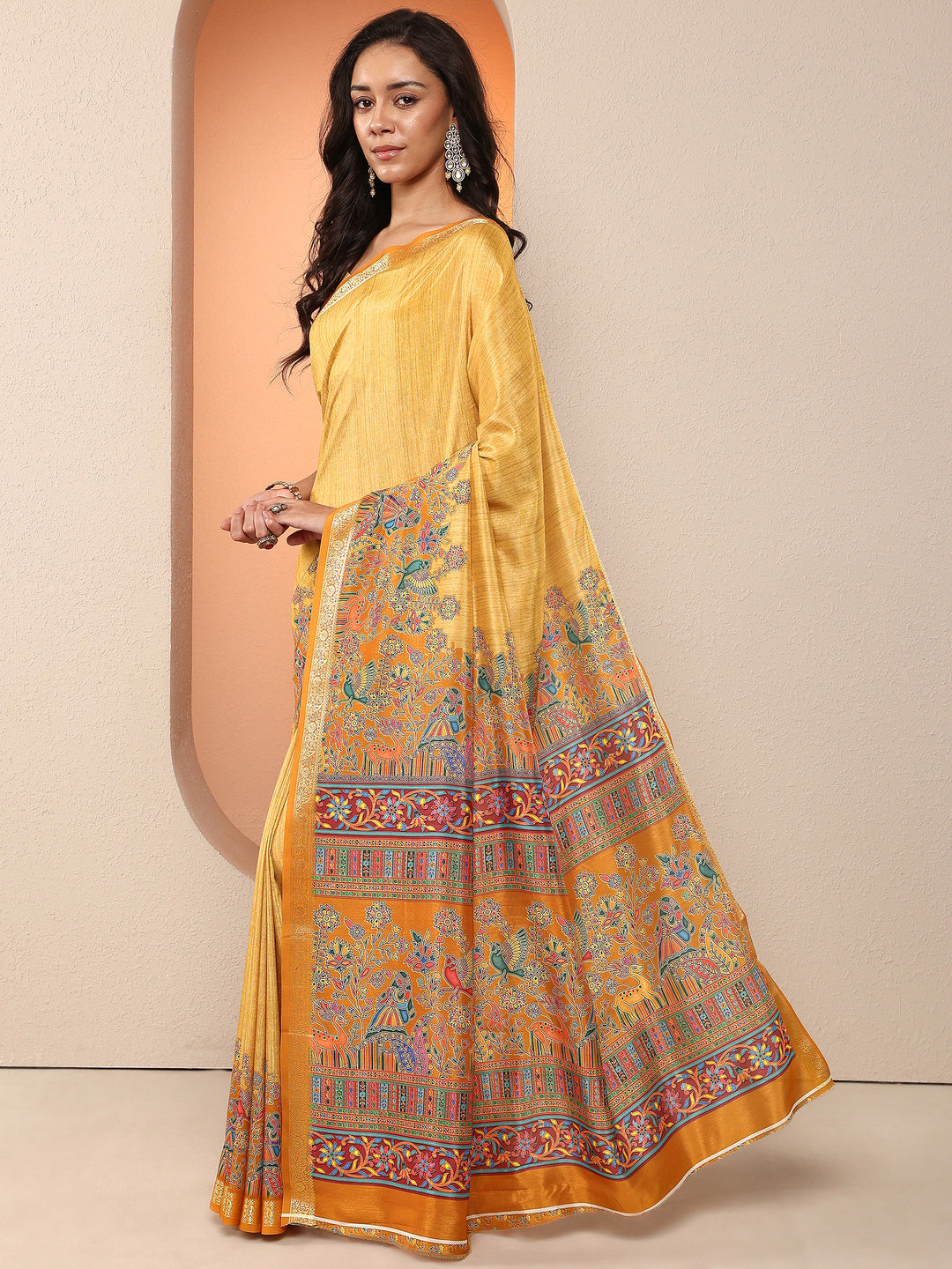 Mustard Printed Silk Blend Saree With Unstitched Blouse Piece